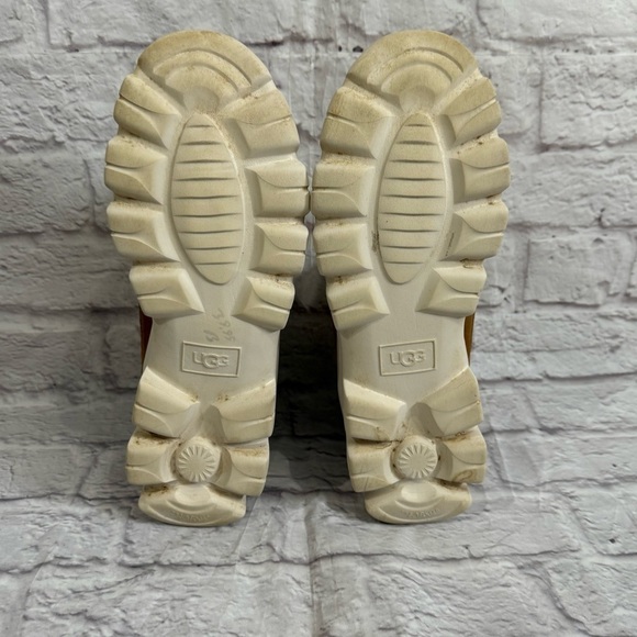 UGG Palomar Waterproof Boots womens size 11
Chestnut side zip up - Picture 11 of 11